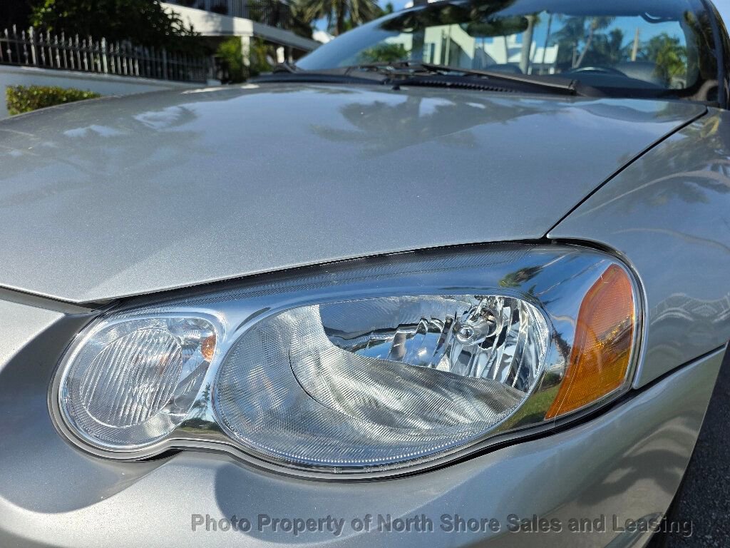 Used 2004 Chrysler Sebring LXi image 35