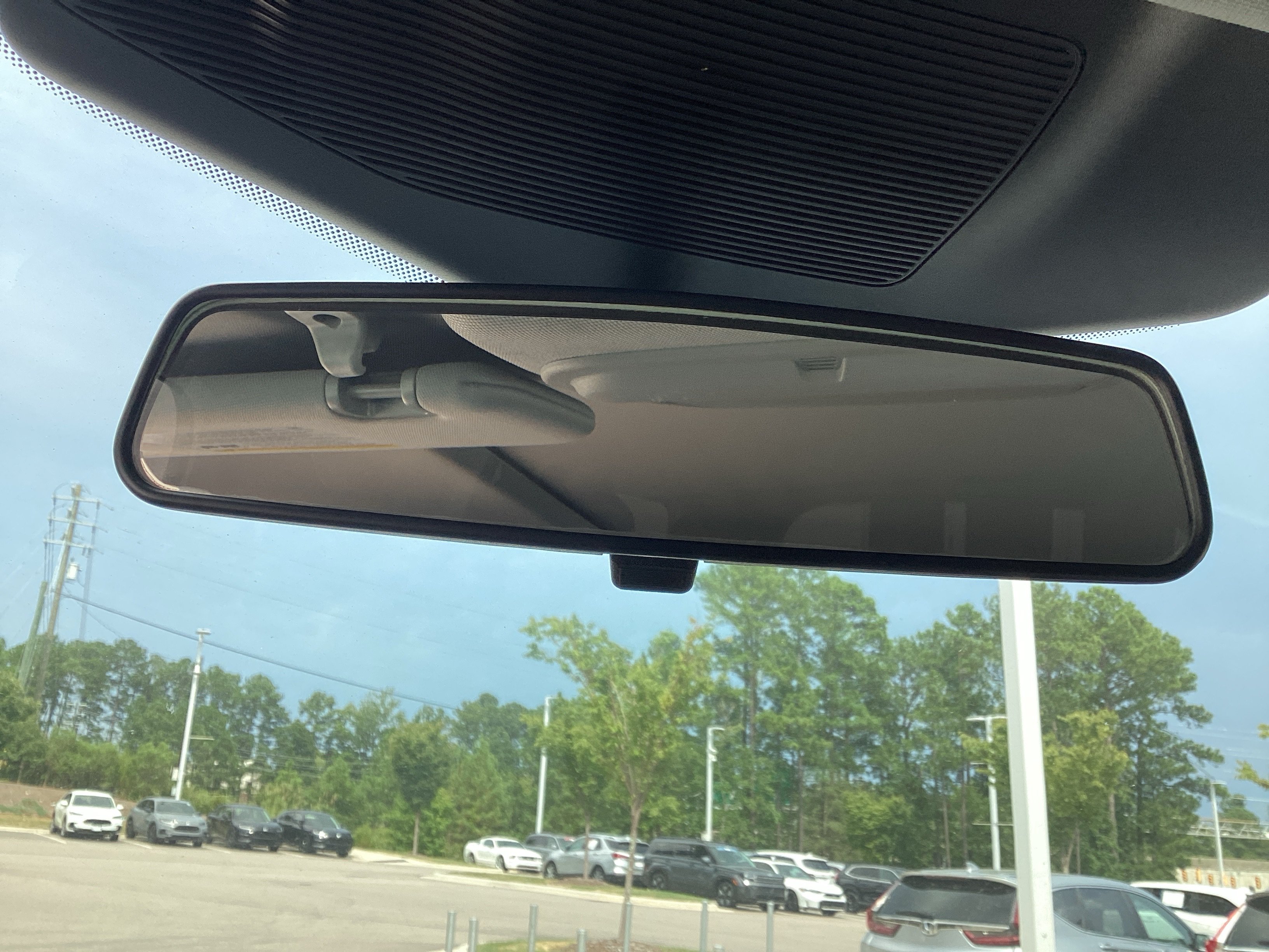 Used 2021 Ford Explorer XLT w/ Equipment Group 202A AWD/4WD image 27