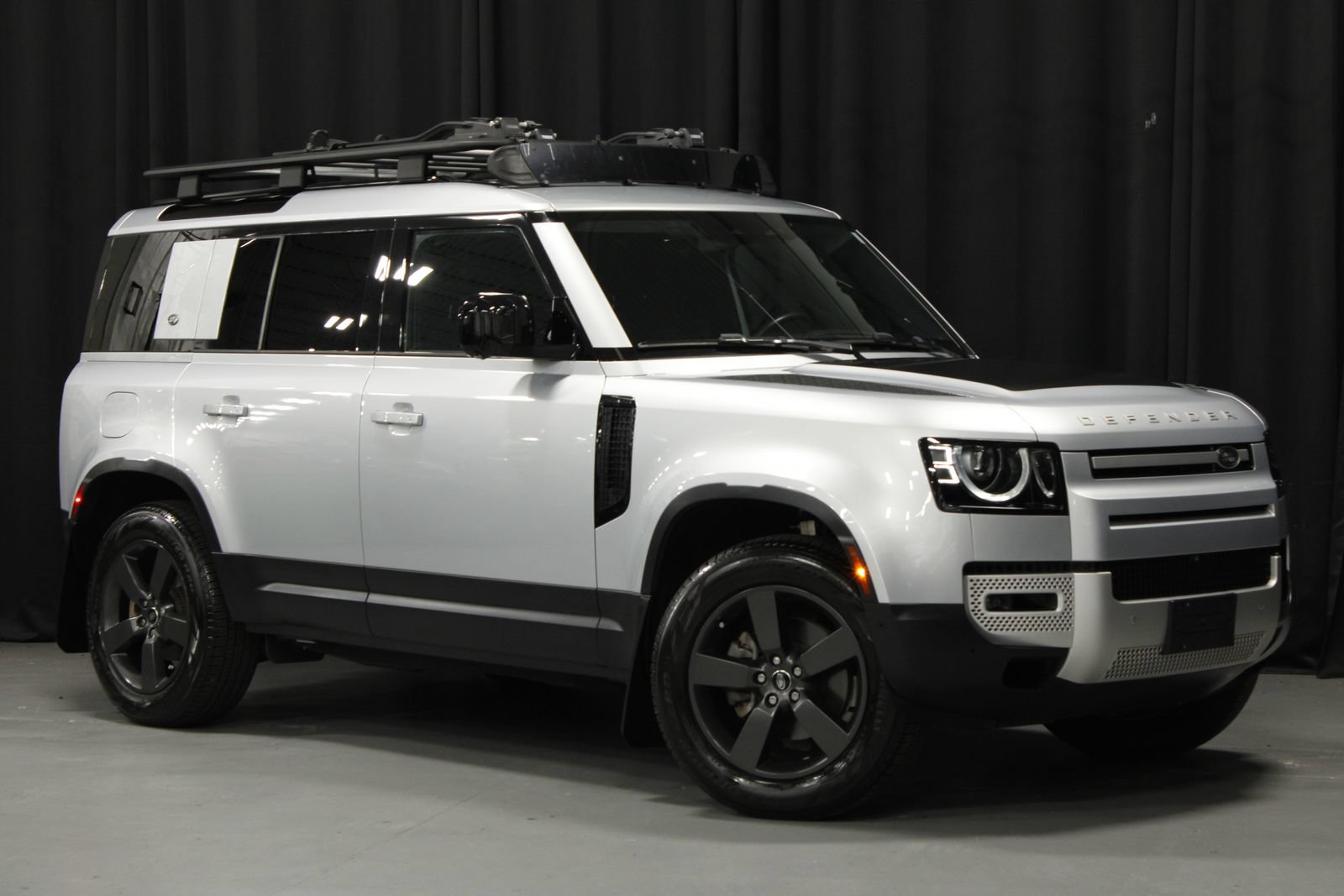Used 2024 Land Rover Defender 110 S AWD/4WD image 9