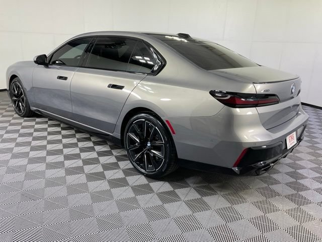 Certified 2023 BMW 760i xDrive AWD/4WD image 4