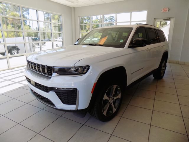 New 2026 Jeep Grand Cherokee L Limited w/ Trailer Tow Package RWD image 3