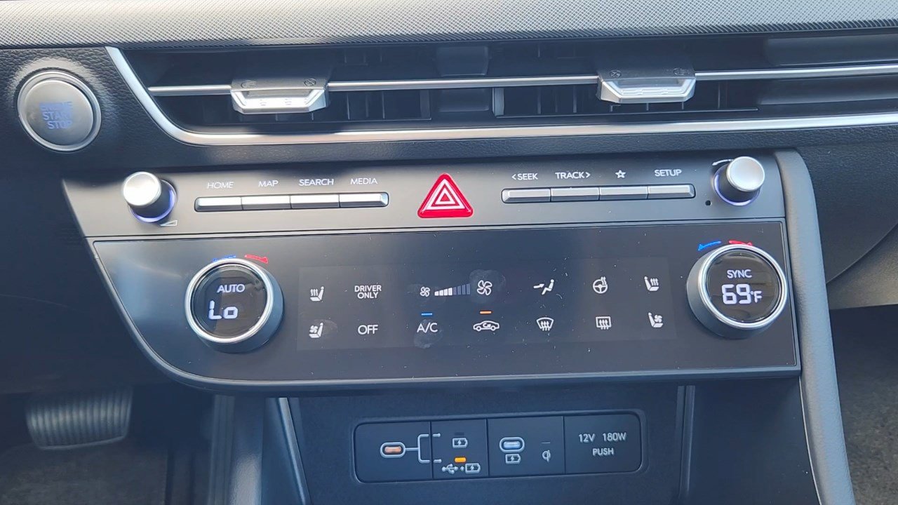 New 2025 Hyundai Sonata Limited image 15