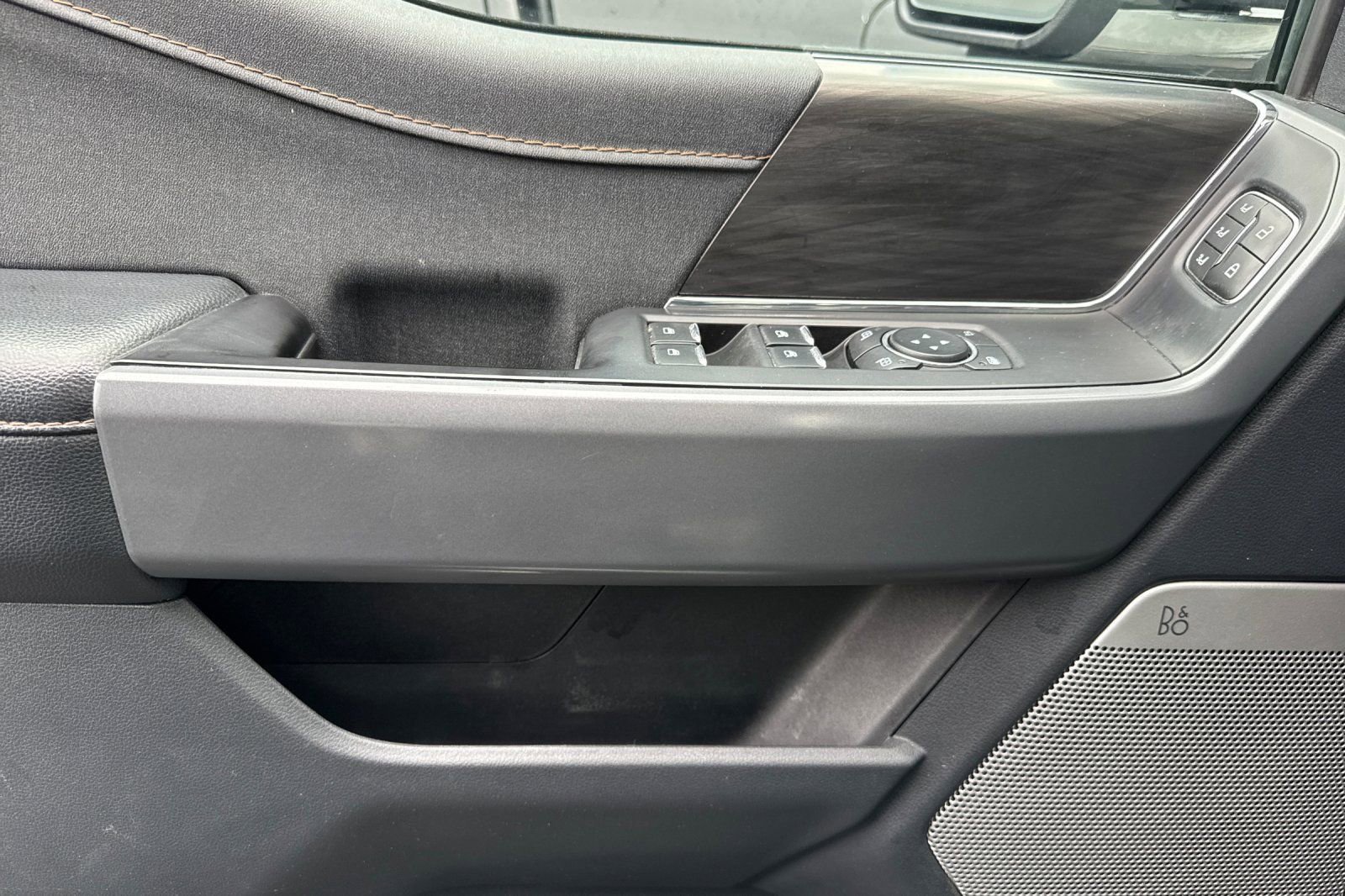 Used 2024 Ford F150 Lariat w/ Tow/Haul Package image 12