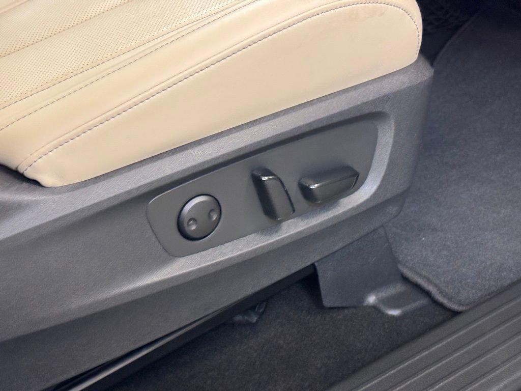 Used 2023 INFINITI QX60 Luxe w/ Cargo Package image 29