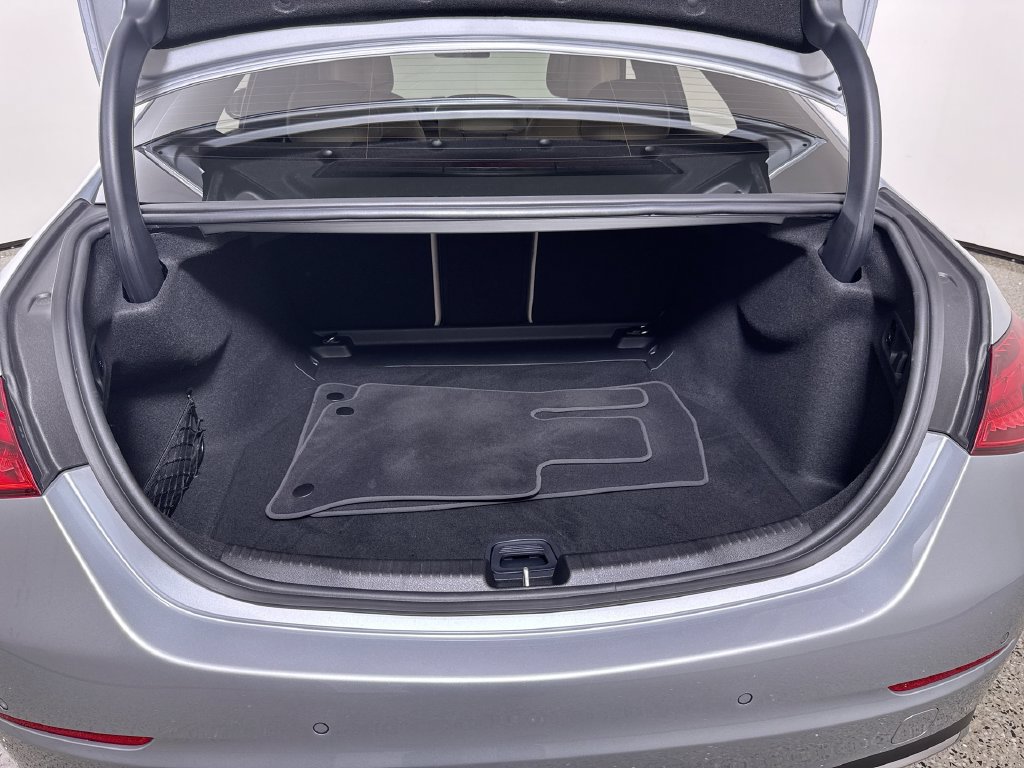 Used 2025 Mercedes-Benz C 300 Sedan image 24