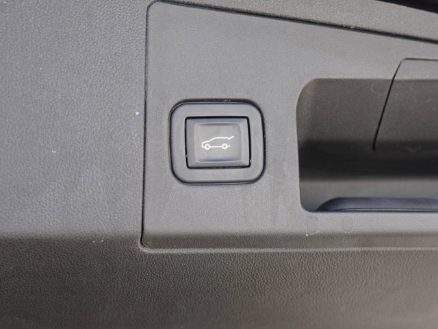 Used 2018 Cadillac XT5 FWD image 41