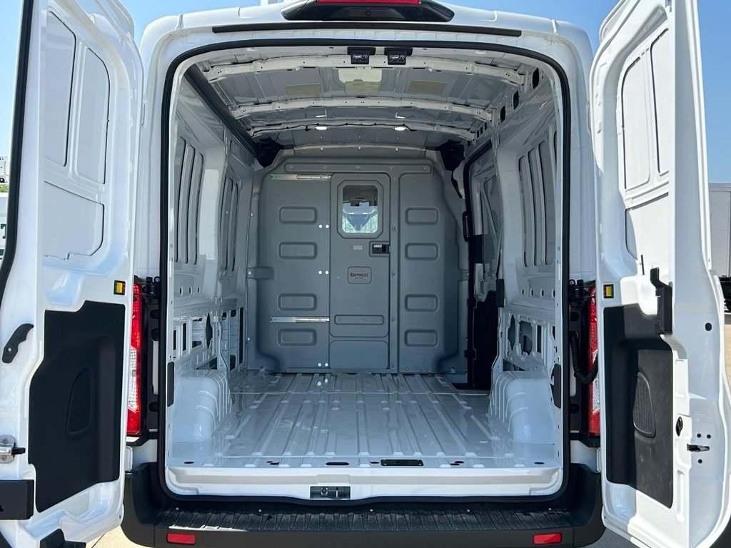 New 2025 Ford Transit 250 148 Medium Roof RWD image 42