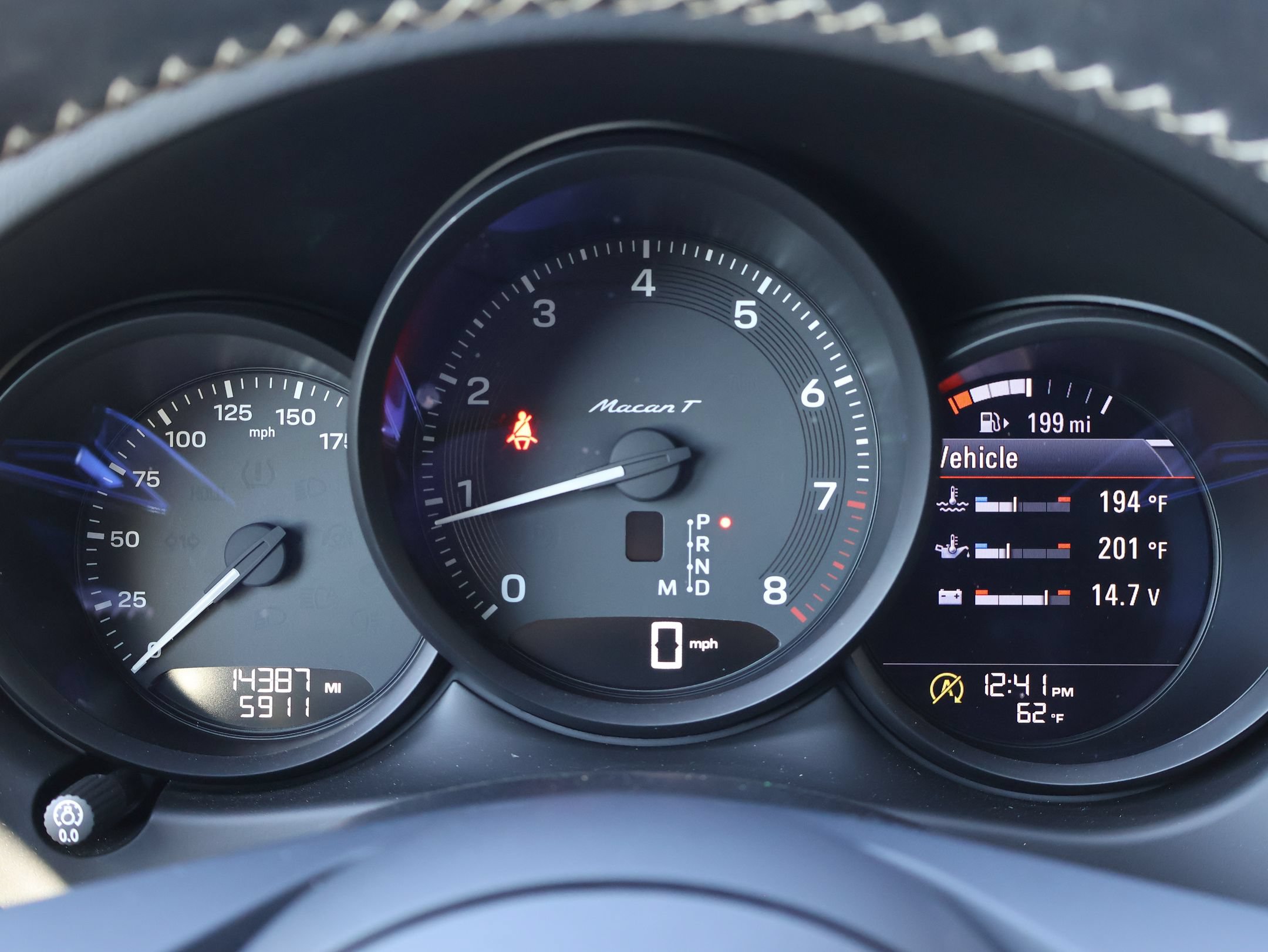 Certified 2024 Porsche Macan Turbo AWD/4WD image 20