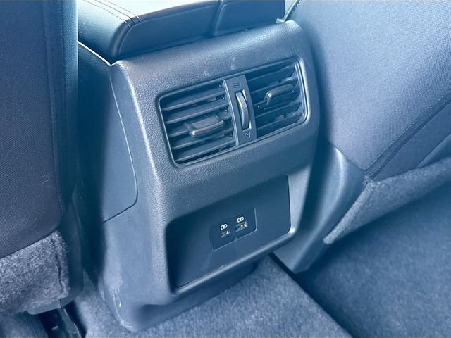 Used 2023 Nissan Rogue SV AWD/4WD image 30