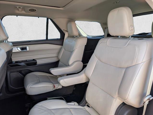 Used 2020 Ford Explorer Platinum w/ Premium Technology Package image 27