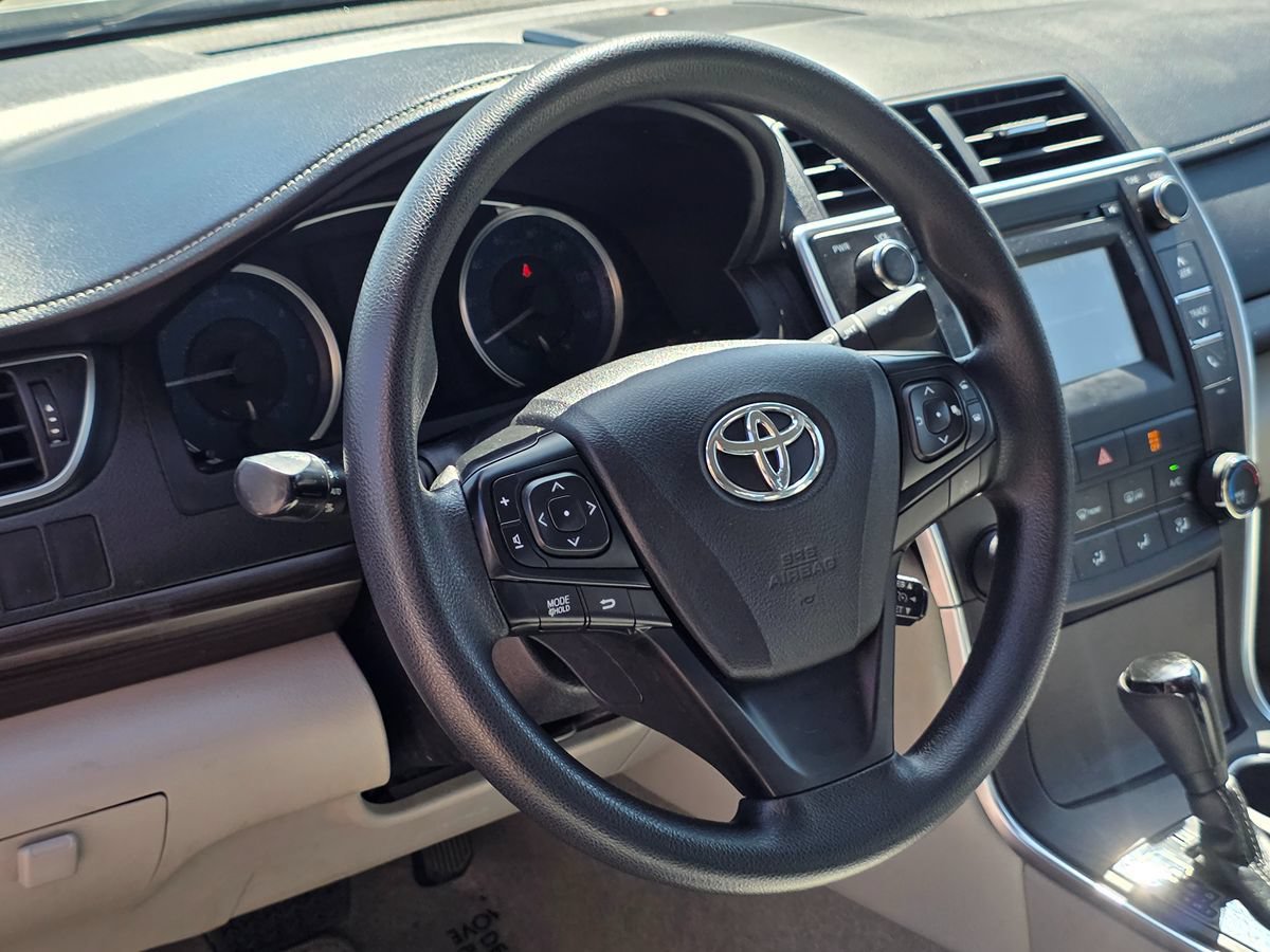 Used 2016 Toyota Camry LE FWD image 17