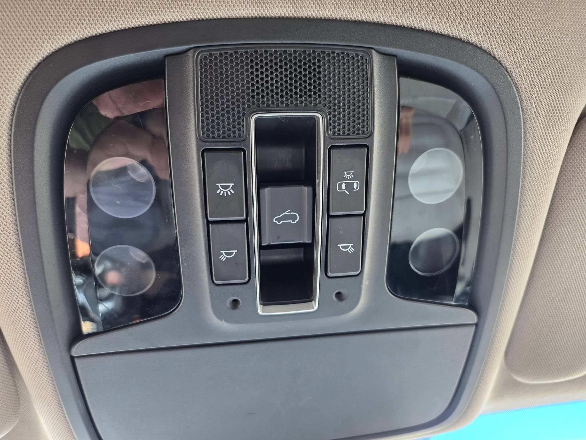 Used 2019 Kia Sorento EX w/ EX Touring Package AWD/4WD image 19