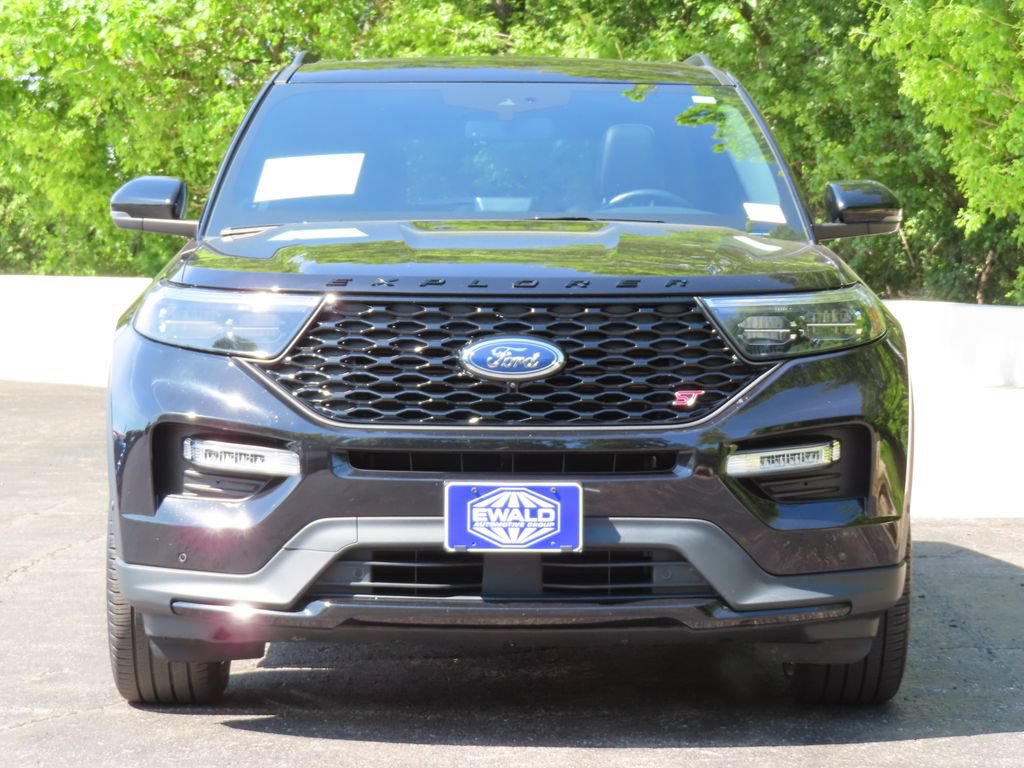 Used 2023 Ford Explorer ST w/ Technology Package AWD/4WD image 16