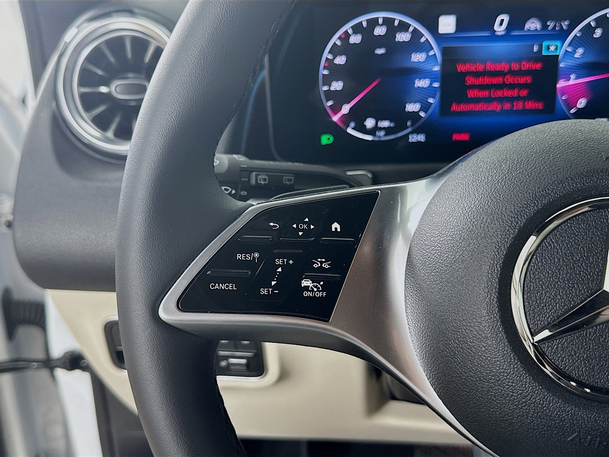 Certified 2025 Mercedes-Benz GLB 250 4MATIC image 12