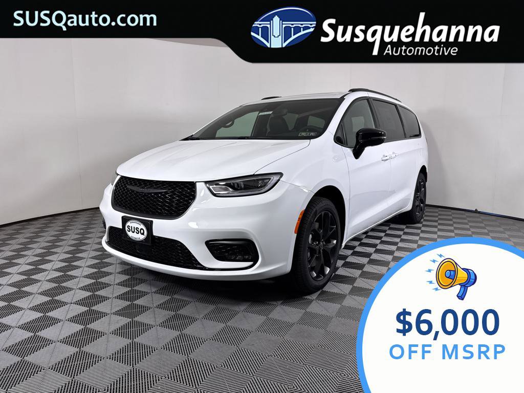 New 2026 Chrysler Pacifica Limited w/ S Appearance Package