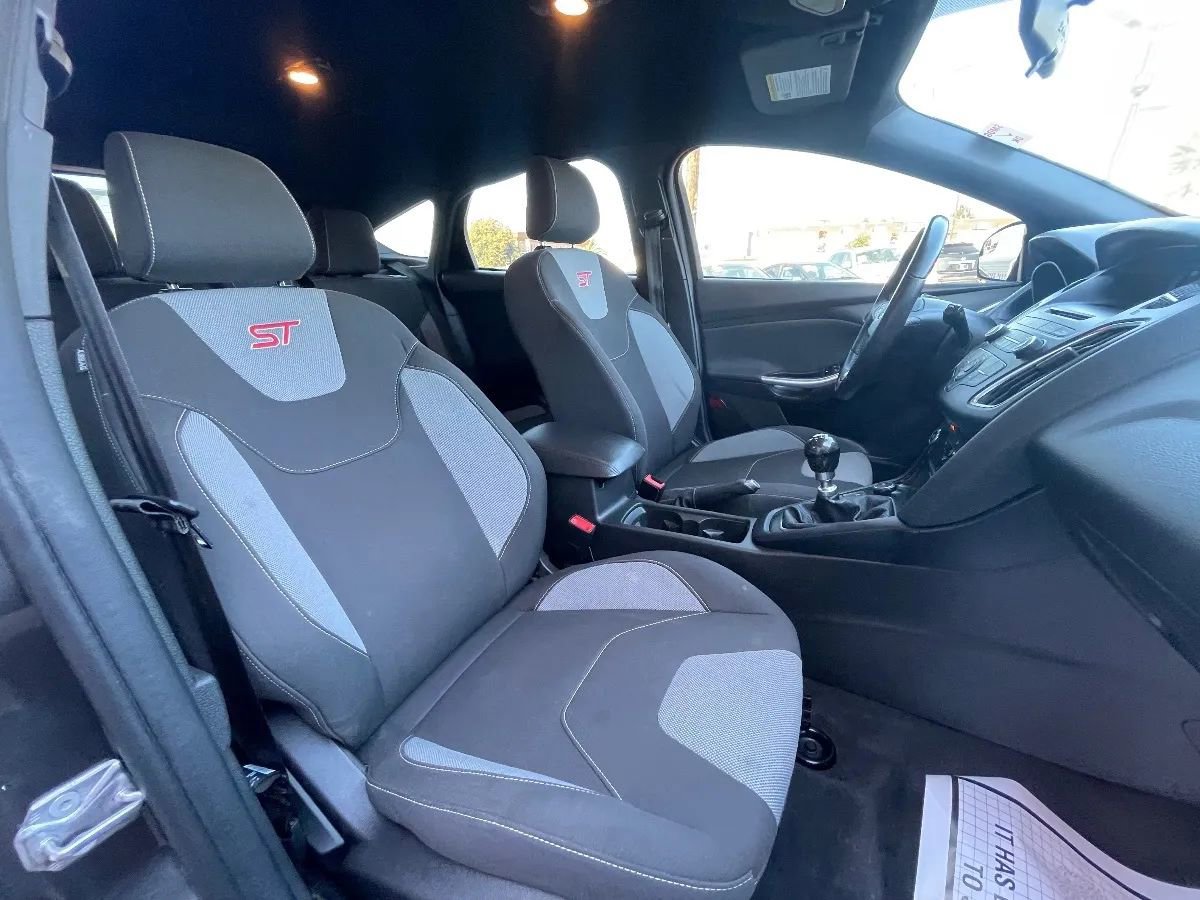 Used 2015 Ford Focus ST FWD image 13