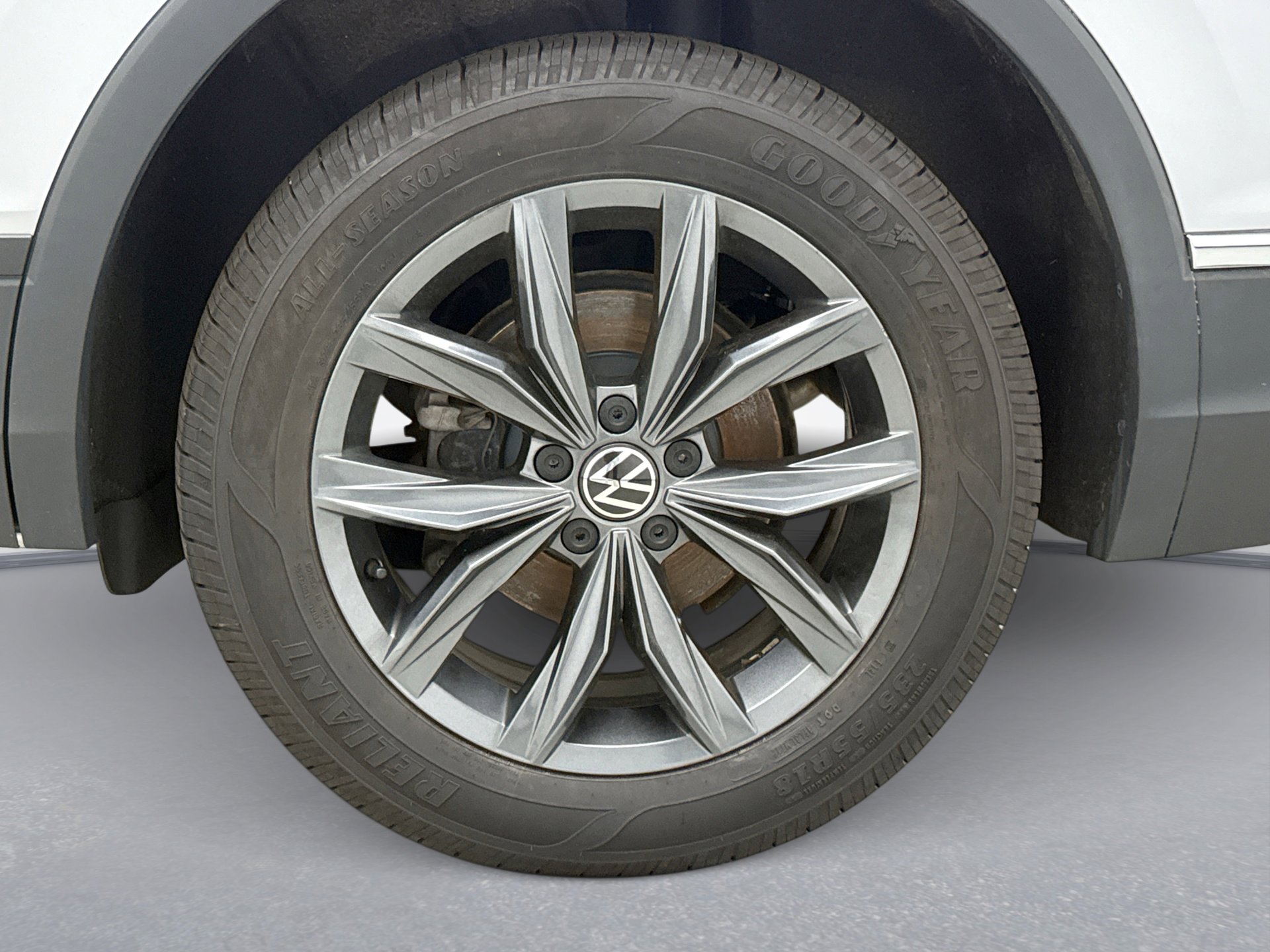 Used 2022 Volkswagen Tiguan SE AWD/4WD image 25