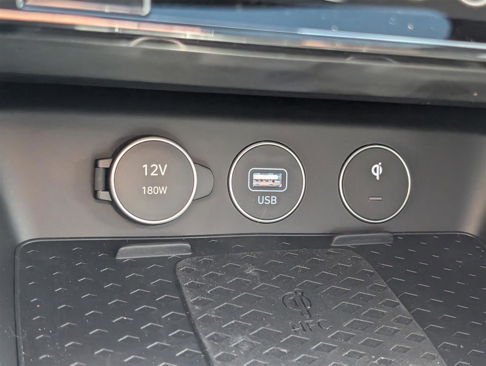 Used 2024 Genesis G70 3.3T Advanced image 27