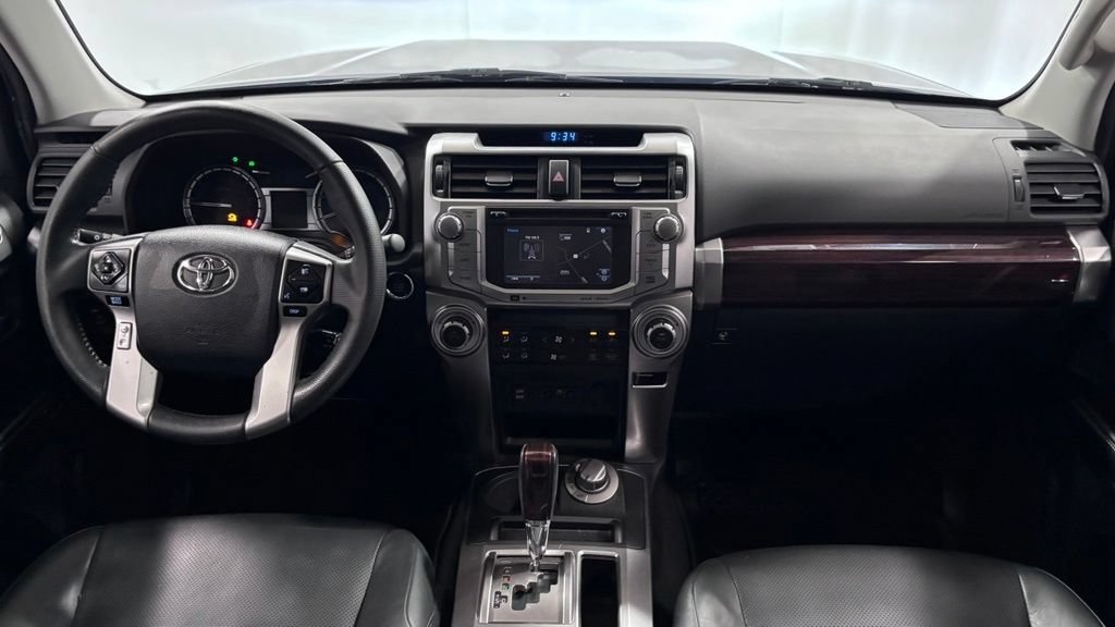 Used 2017 Toyota 4Runner Limited AWD/4WD image 2