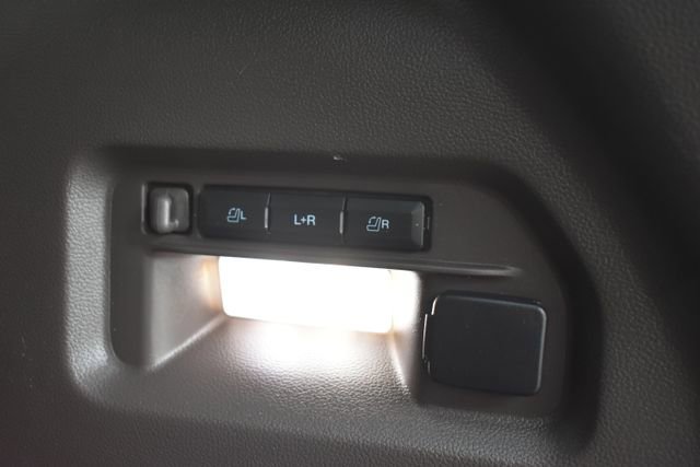 Used 2022 Ford Explorer Platinum w/ Equipment Group 601A AWD/4WD image 45