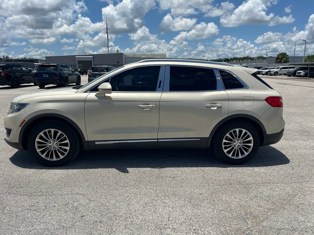 Used 2016 Lincoln MKX Select w/ Select Plus Package FWD image 6