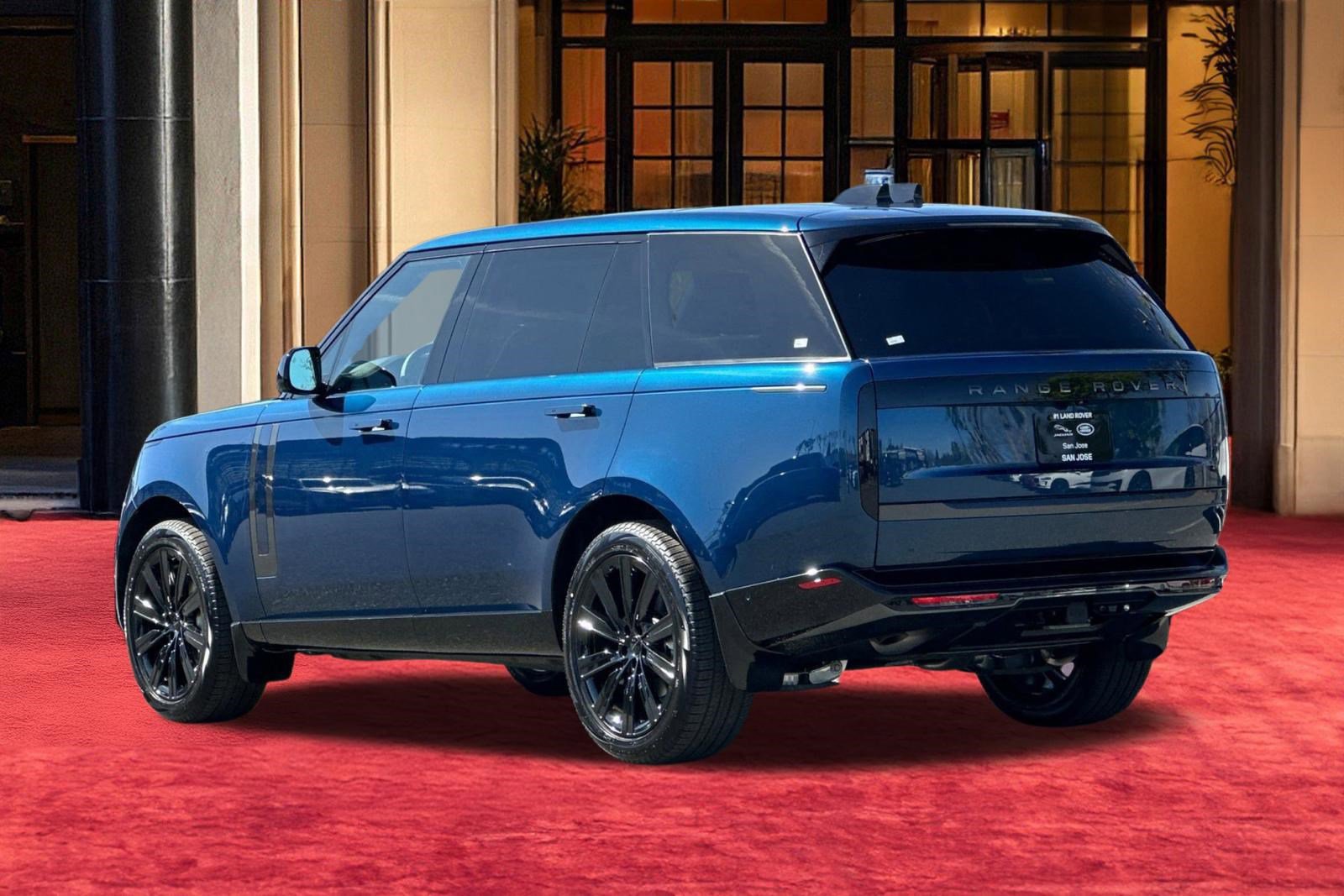 New 2026 Land Rover Range Rover Long Wheelbase SE AWD/4WD image 2