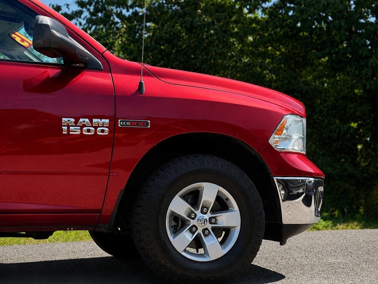 Used 2015 RAM 1500 Classic SLT w/ Luxury Group AWD/4WD image 12
