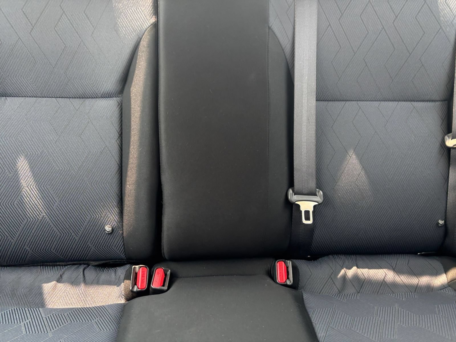 Used 2025 Nissan Versa SV FWD image 36