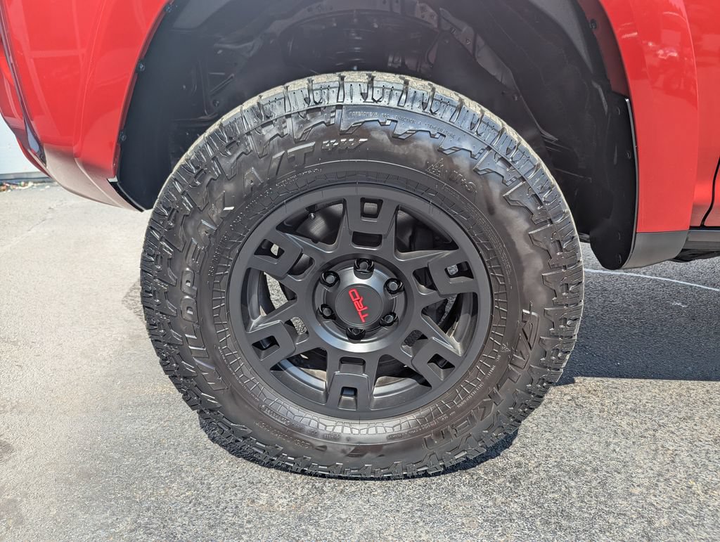 Used 2023 Toyota 4Runner SR5 AWD/4WD image 40