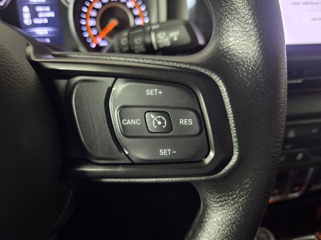 Used 2026 Jeep Wrangler Sport AWD/4WD image 16