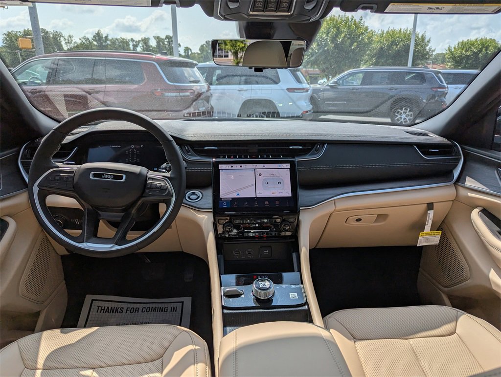 New 2025 Jeep Grand Cherokee L Limited w/ Luxury Tech Group II image 7