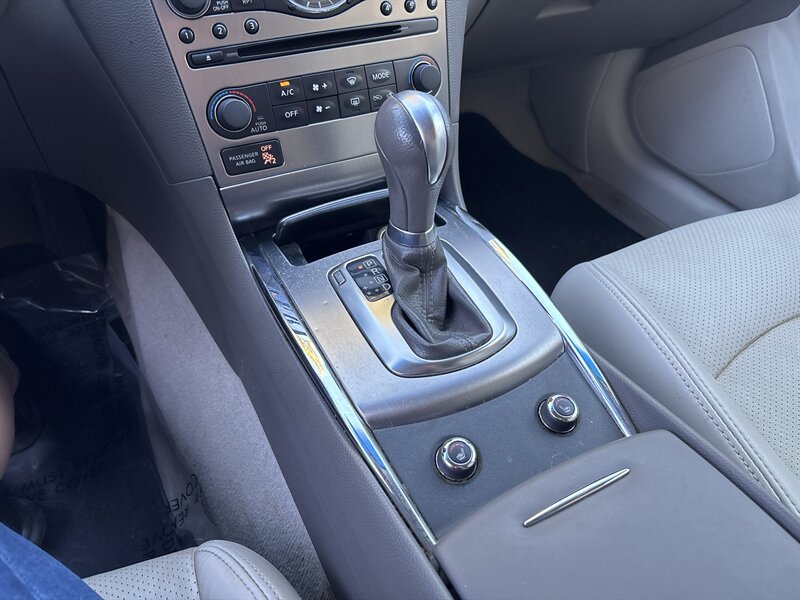 Used 2012 INFINITI G25 Journey RWD image 42