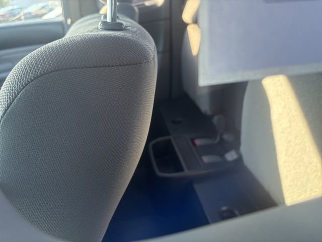 Used 2015 Toyota Tacoma 4x4 Access Cab V6 w/ SR5 Package image 9