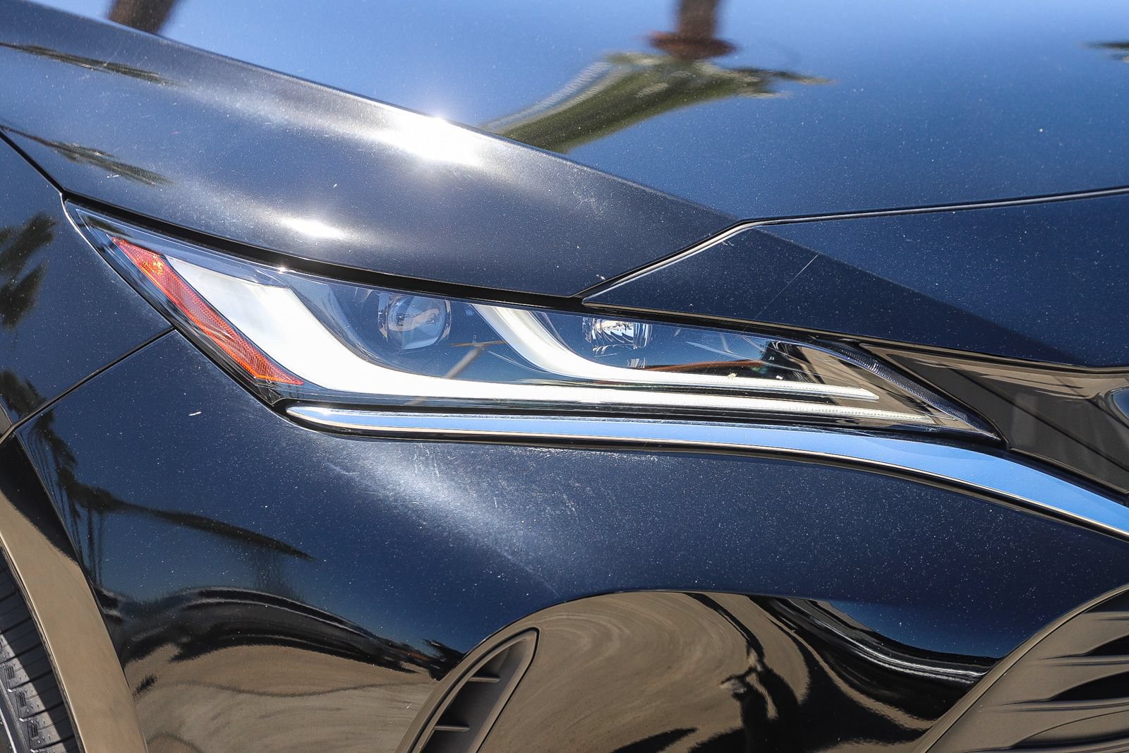 Certified 2023 Toyota Venza LE AWD/4WD image 4