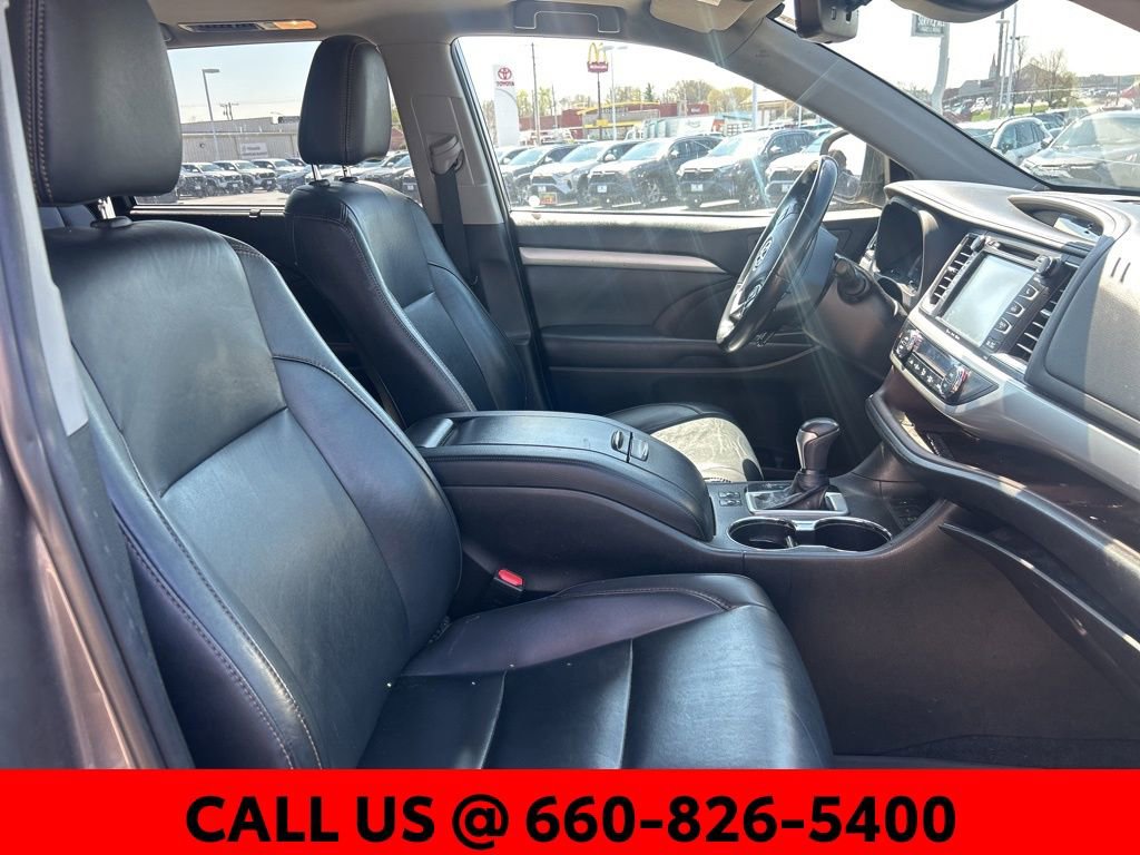 Used 2019 Toyota Highlander XLE image 6