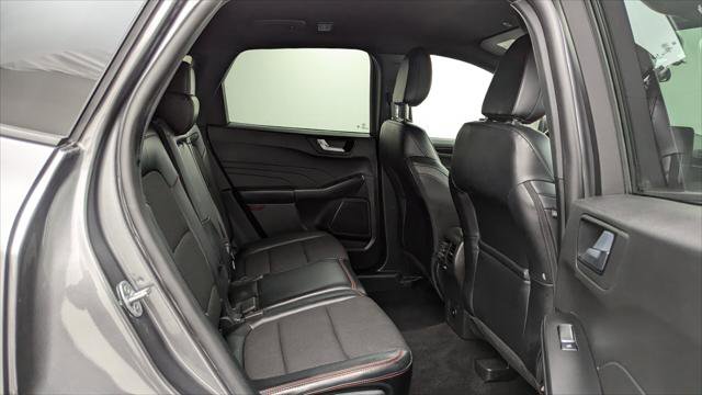 Used 2025 Ford Escape ST-Line Select AWD/4WD image 19