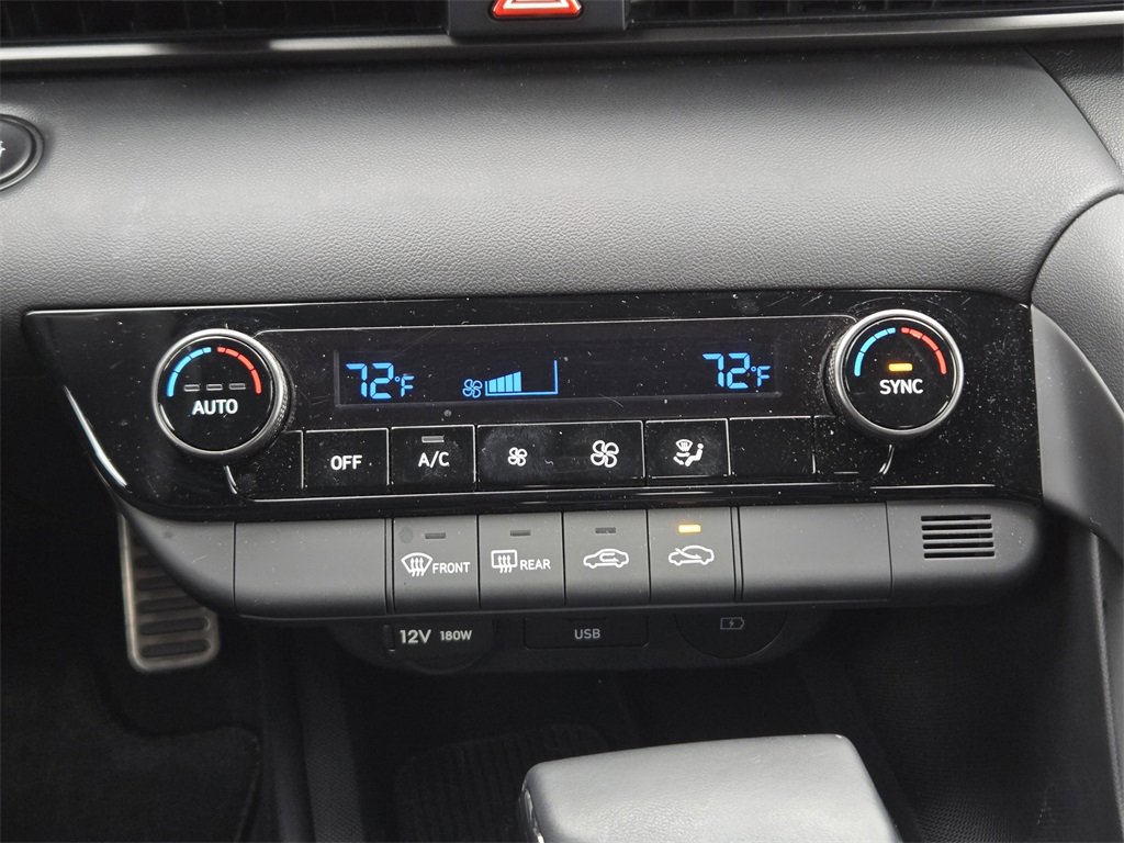 Used 2025 Hyundai Elantra Sport image 15