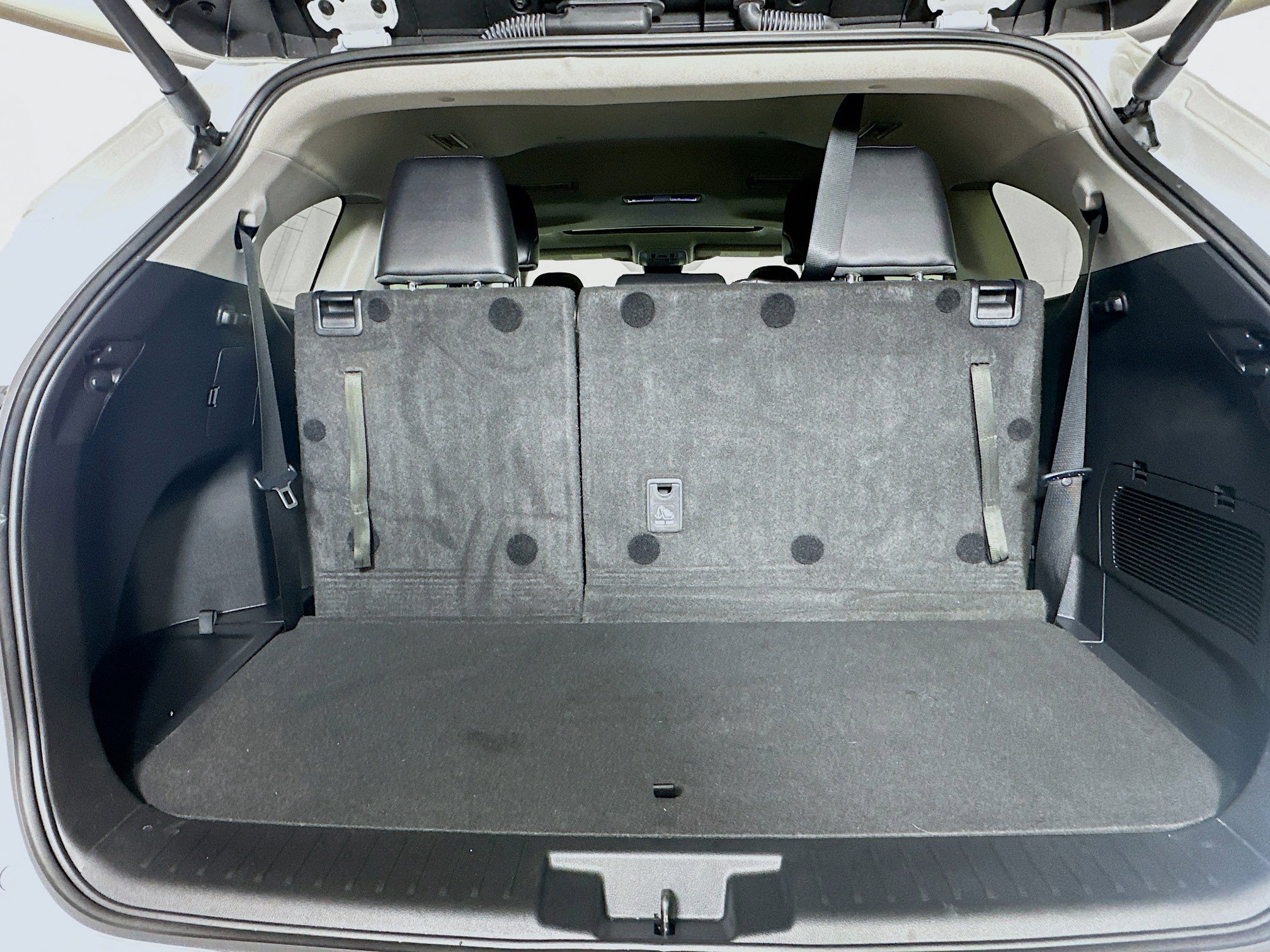 Used 2024 Toyota Highlander XLE image 31