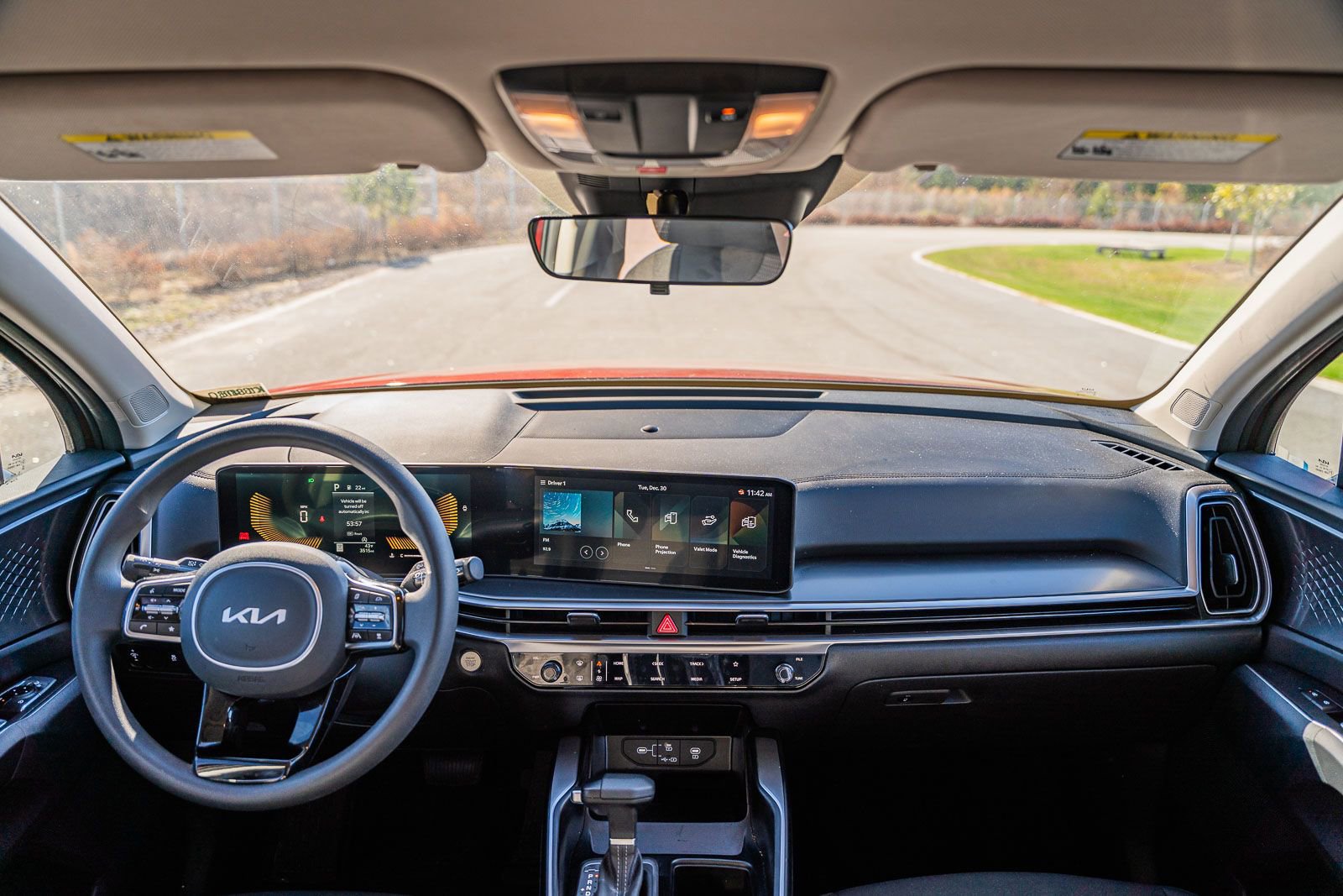 Used 2025 Kia Sorento LX image 23