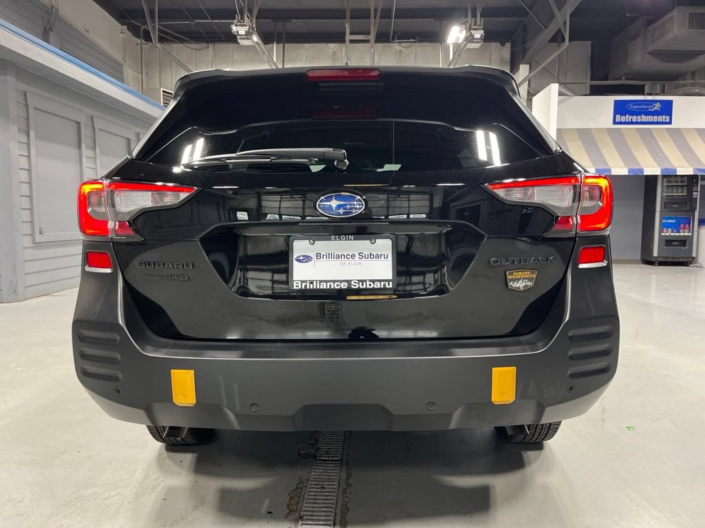 Certified 2025 Subaru Outback Wilderness AWD/4WD image 8