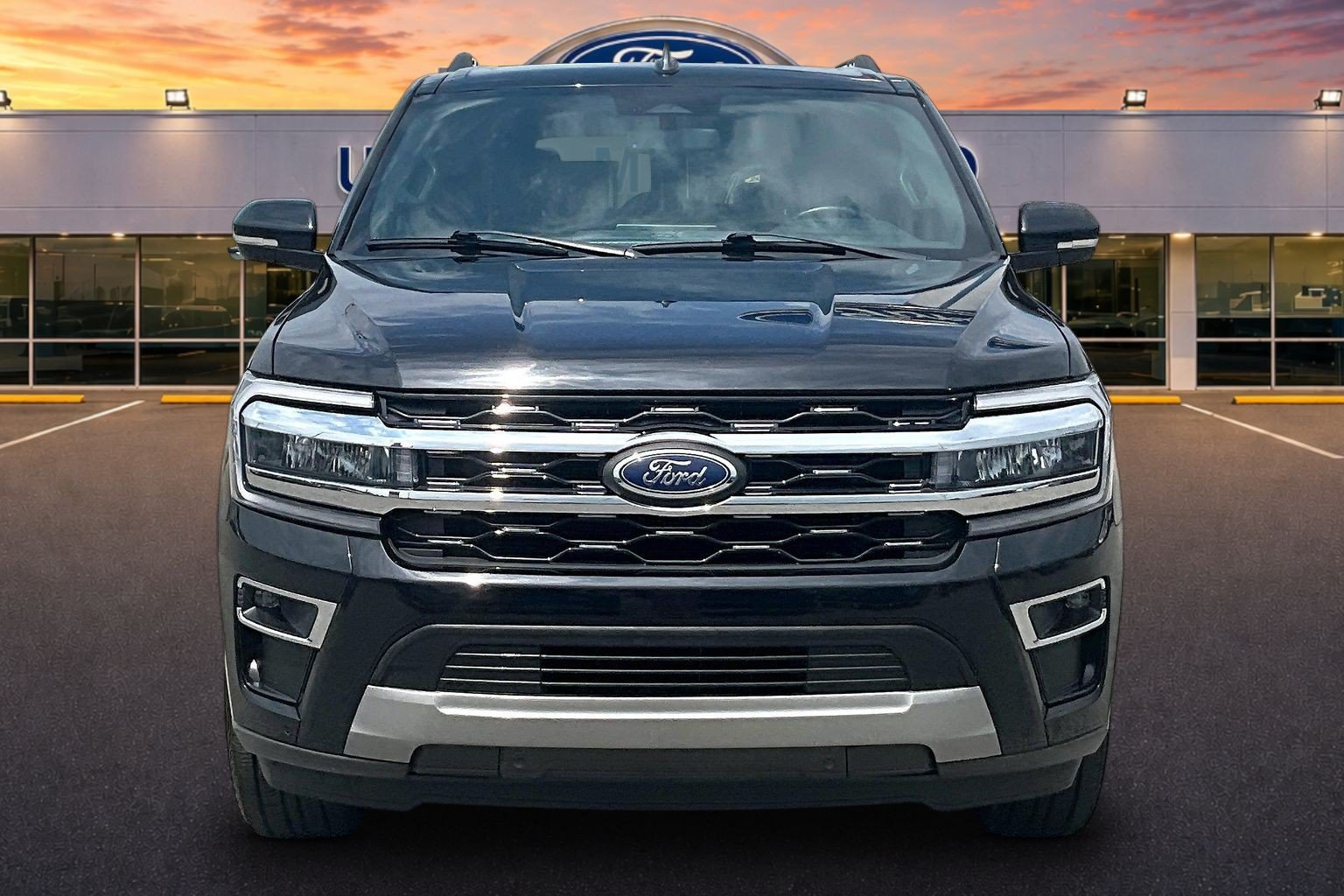 Certified 2024 Ford Expedition Limited AWD/4WD image 3