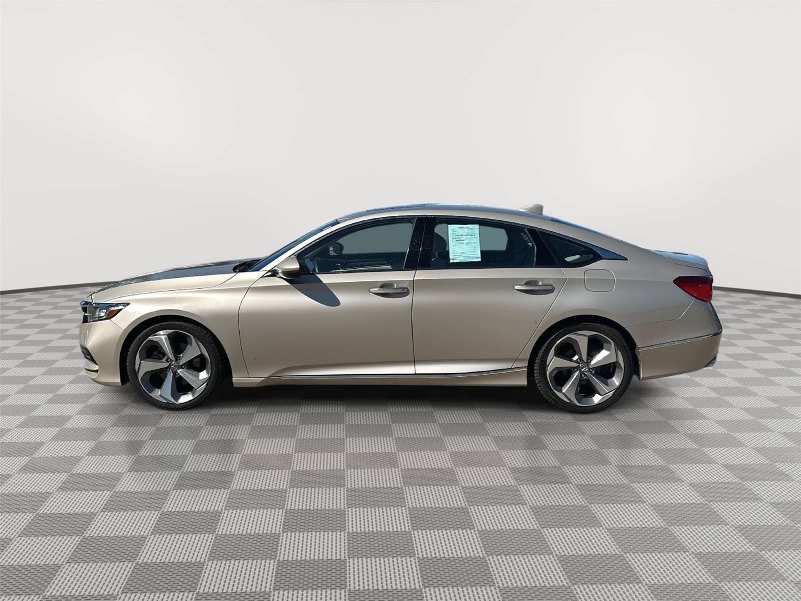 Used 2020 Honda Accord Touring image 24