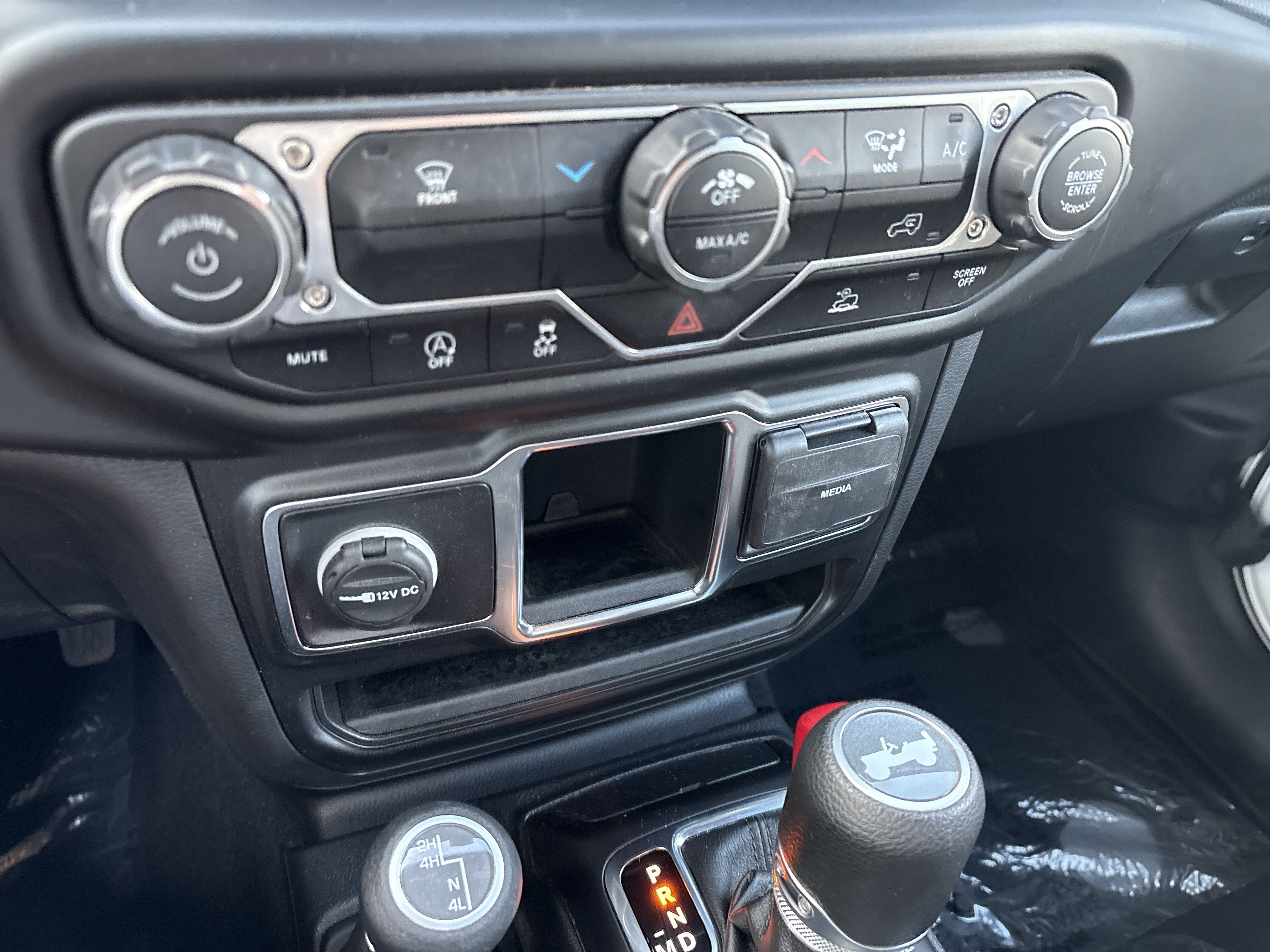Used 2022 Jeep Wrangler Unlimited Sport AWD/4WD image 30