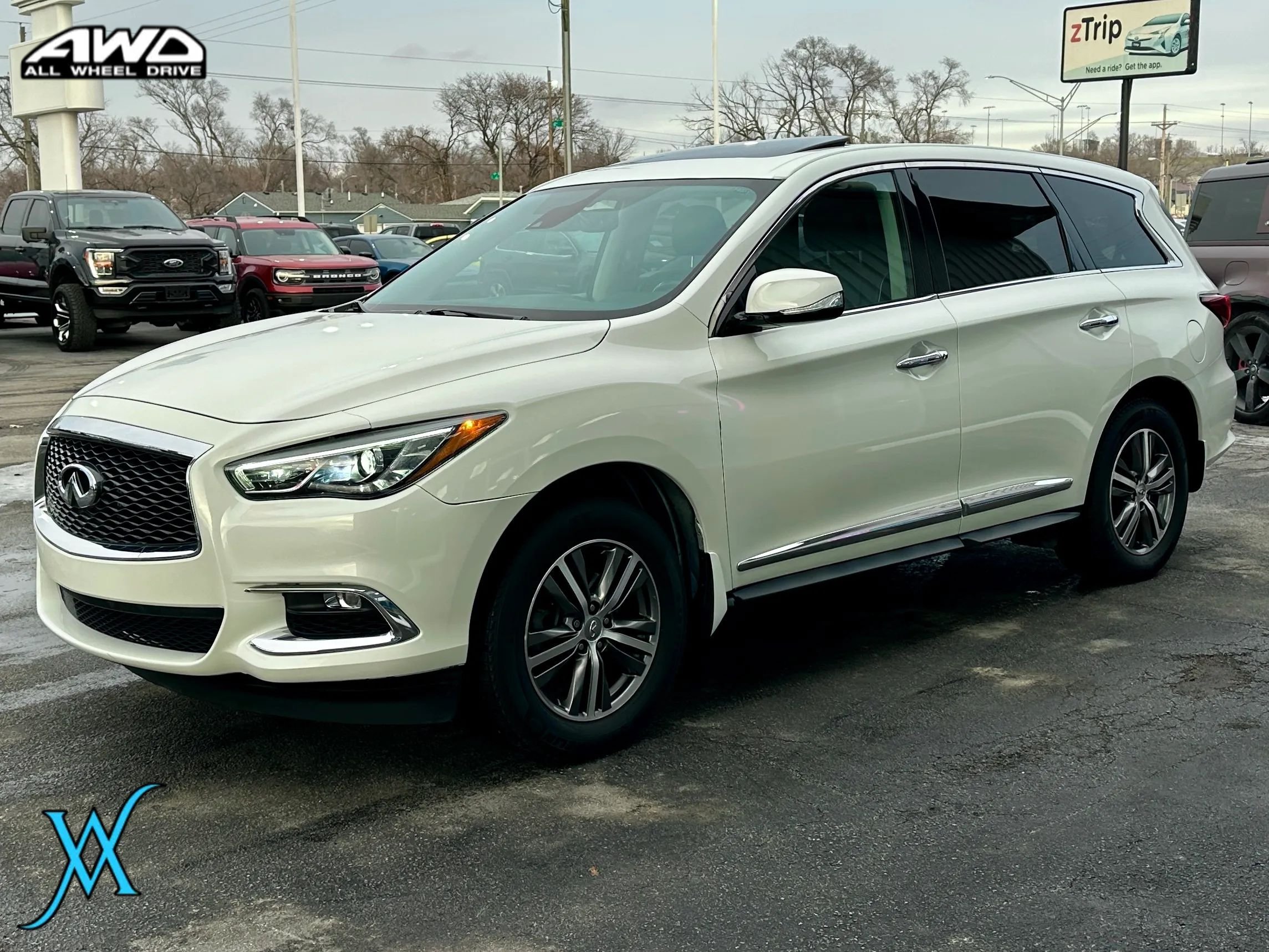 Used 2019 INFINITI QX60 Pure AWD/4WD image 3
