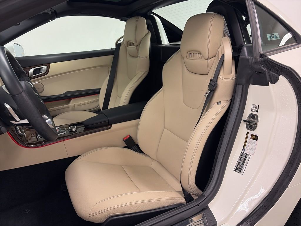 Used 2020 Mercedes-Benz SLC 300 image 14