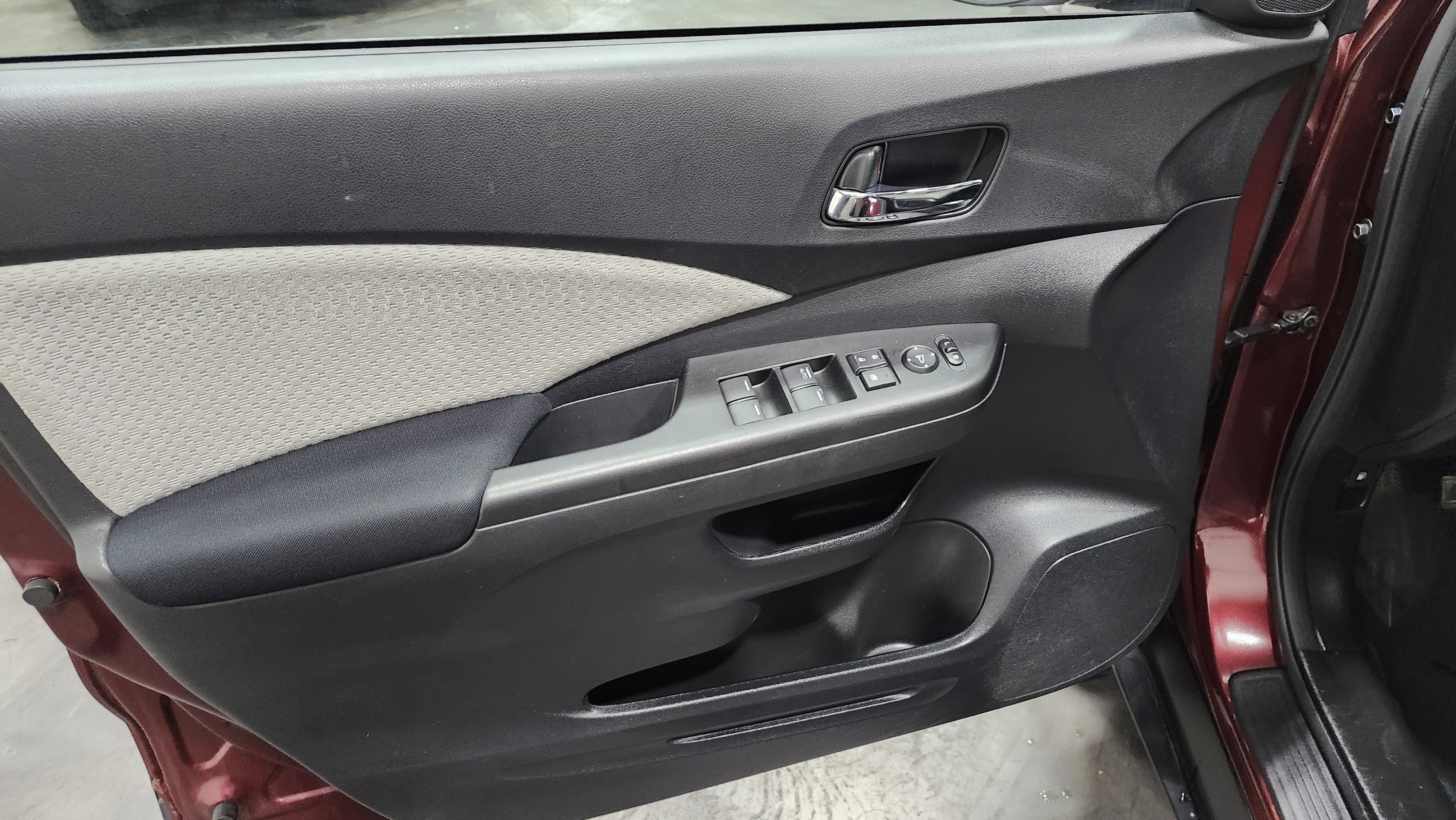 Used 2016 Honda CR-V EX image 25