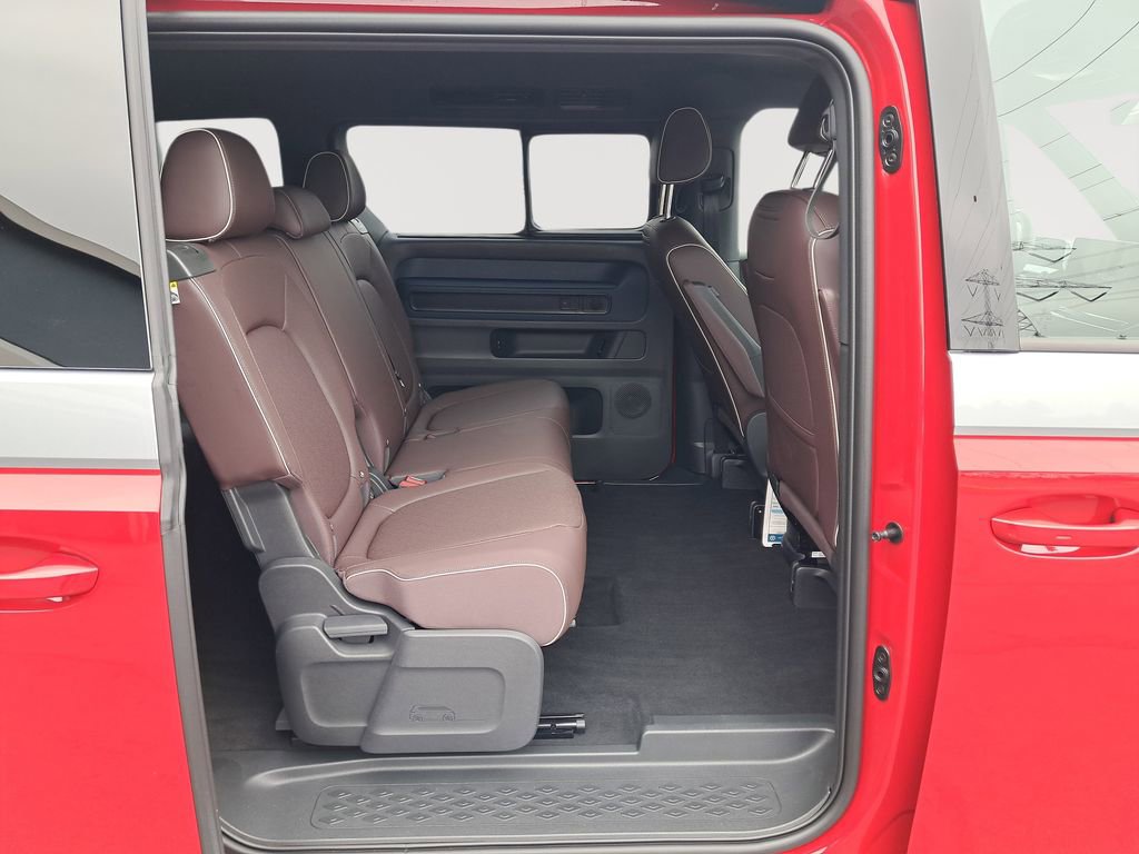 New 2025 Volkswagen ID. Buzz Pro S RWD image 15