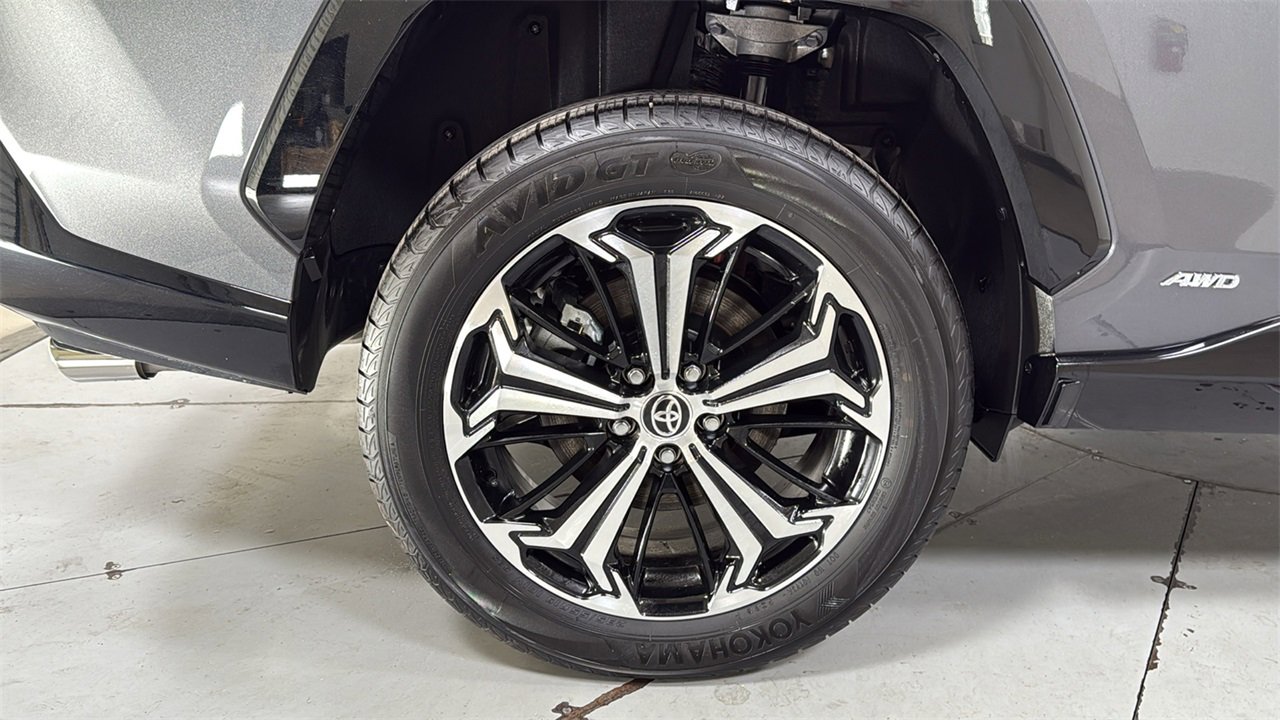 Used 2025 Toyota RAV4 XSE image 22