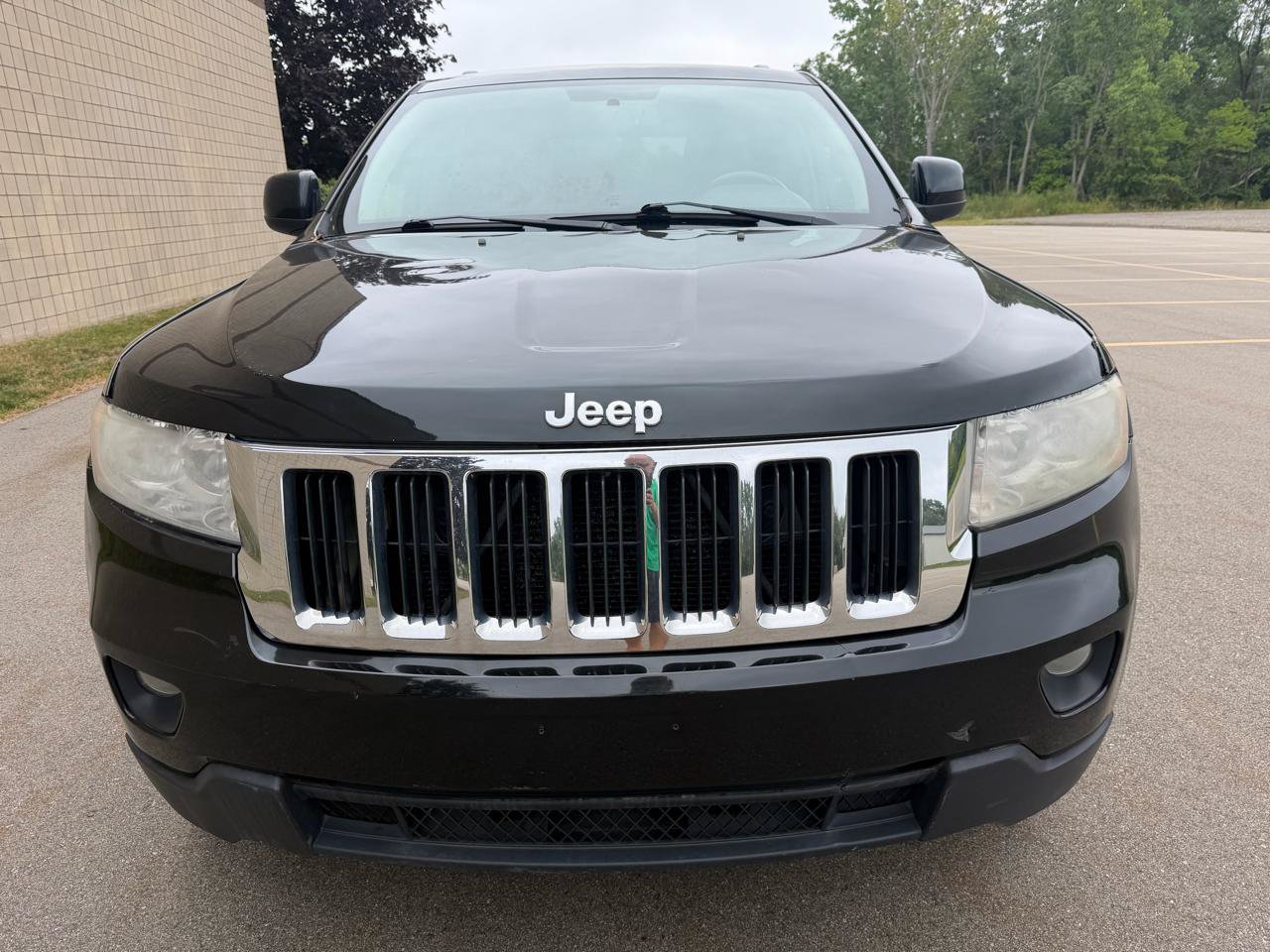 Used 2012 Jeep Grand Cherokee Laredo AWD/4WD image 2
