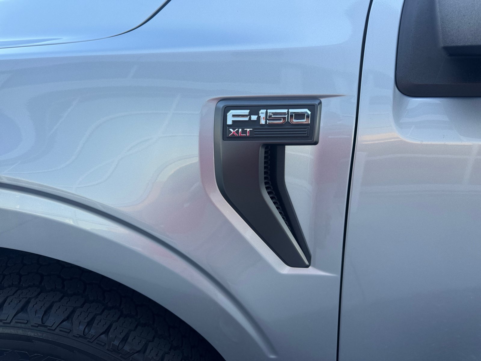 Used 2022 Ford F150 XLT w/ Equipment Group 302A High AWD/4WD image 25